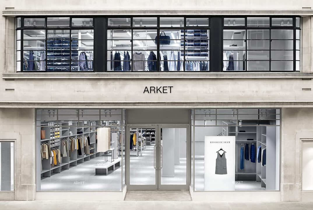 H & M Hennes & Mauritz AB Full-year report - H&M Group