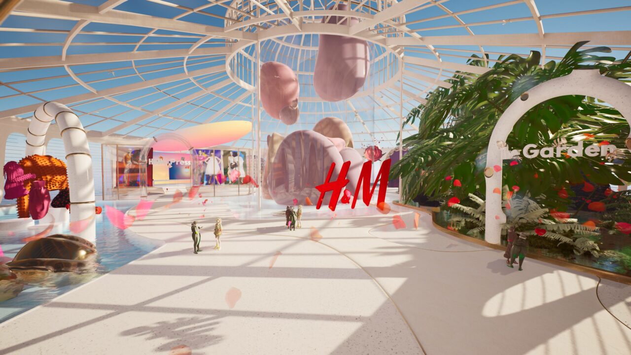 Virtual showroom with H&M logo and avatars